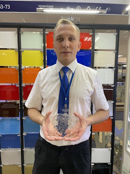 Менеджер выставочного зала