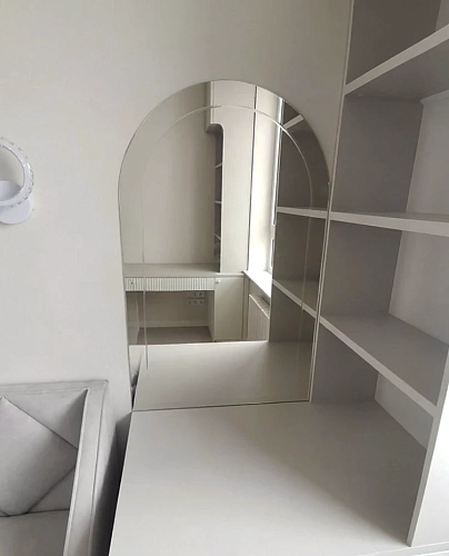 Арочное зеркало